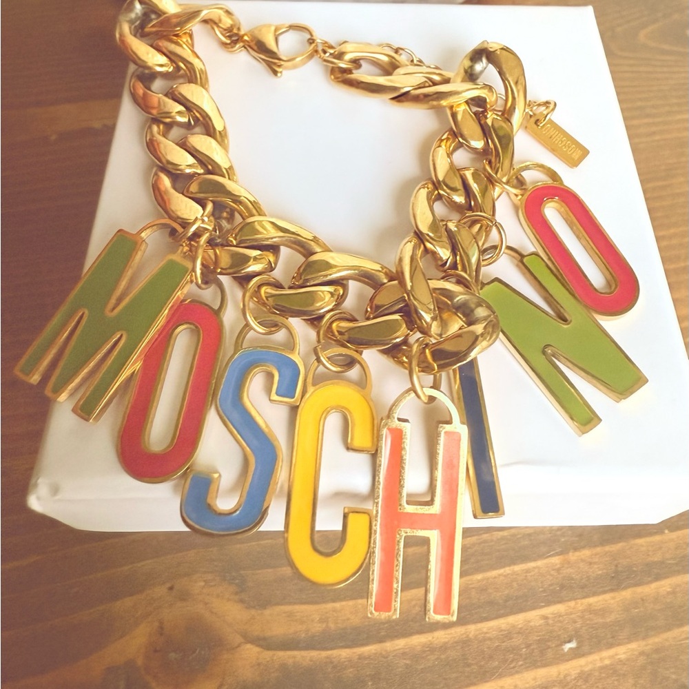 Stainless steel. Not lol original brand